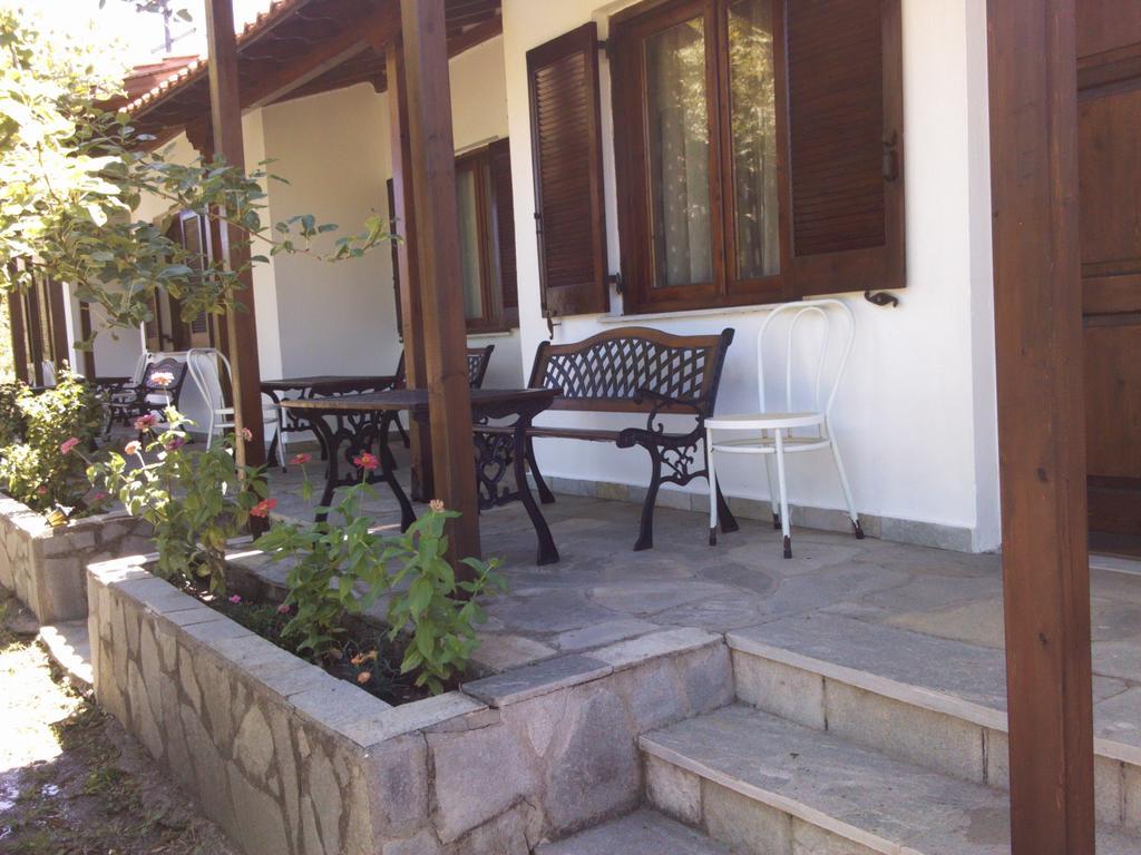 Asprovalta Rooms Kariotes Экстерьер фото